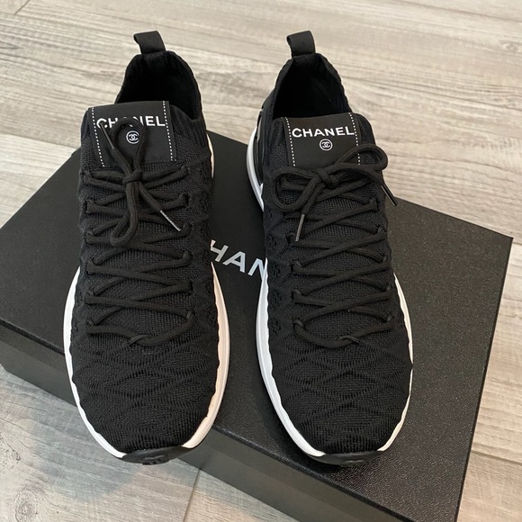 CHANEL Shoes - 🖤 BRAND NEW CHANEL BLACK SNEAKERS 38 🖤